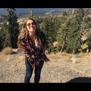 Meet your Posher, Brianna